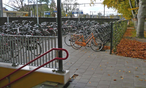 fietsen achter het station van Wierden